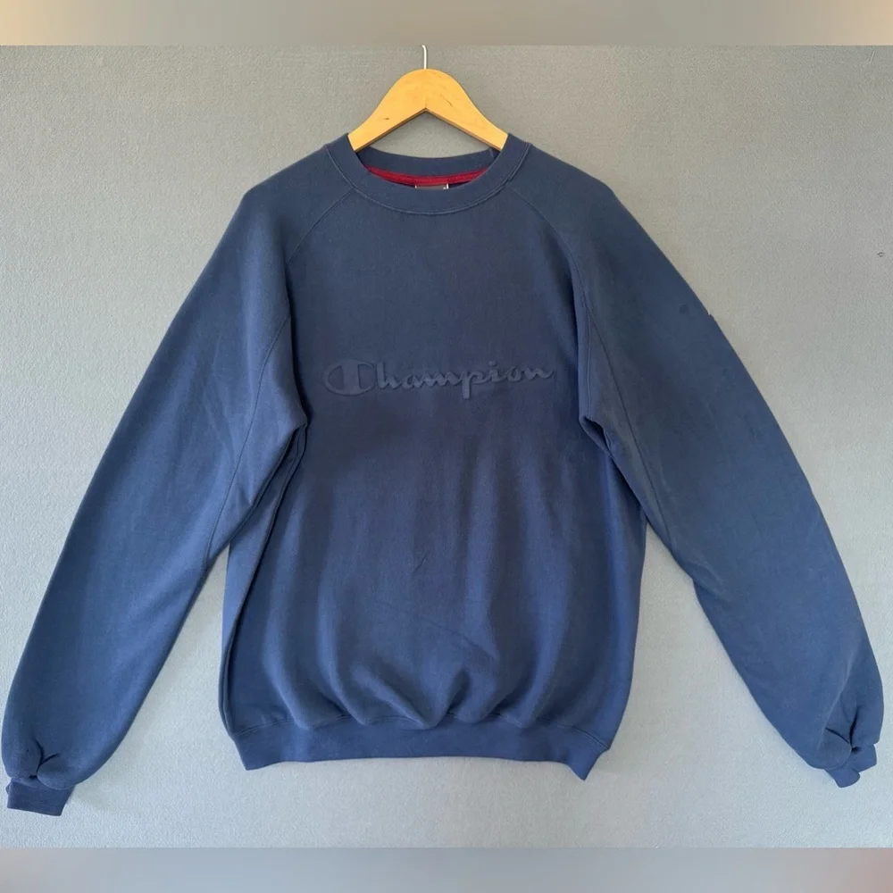 Champion Navy Embossed Logo Sweatshirt NWT Men’s Medium Classic Crewneck - Picture 2 of 13